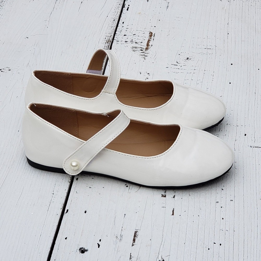 Funky monkey Girls White Ballet Flats Easy Put On Size 2 New w Minor Scuffs